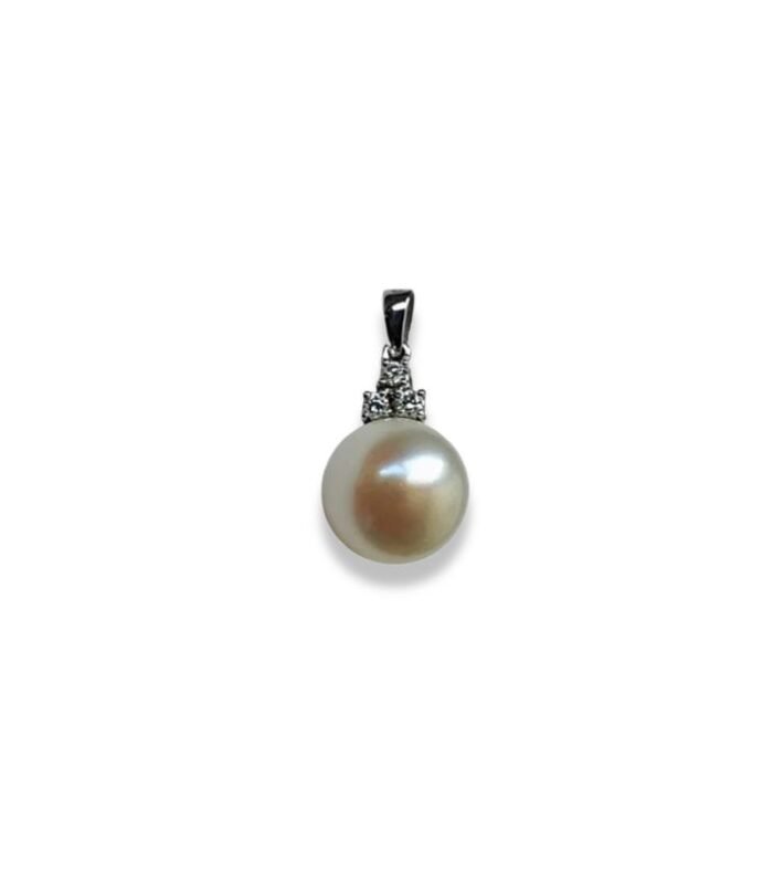 South Sea Pearl set with 0.15cts Diamonds in 9K W-Gold Pendant (1089)